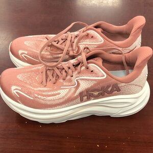 Women’s Sz 11B Hoka Clifton 10 Women's Blush Sneakers